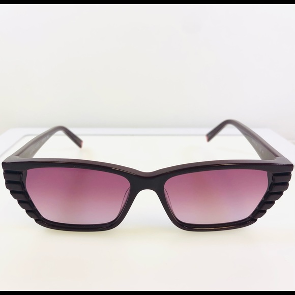 Women’s Kendall and Kylie Burgundy Fashion Sunglasses - Picture 4 of 7